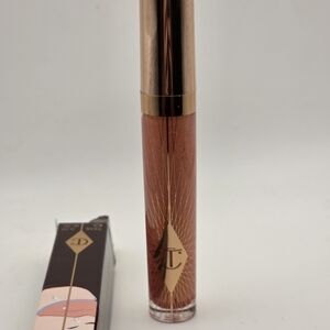 Charlotte Tilbury Lip Balm In Peachy Plump- Brand New In Box